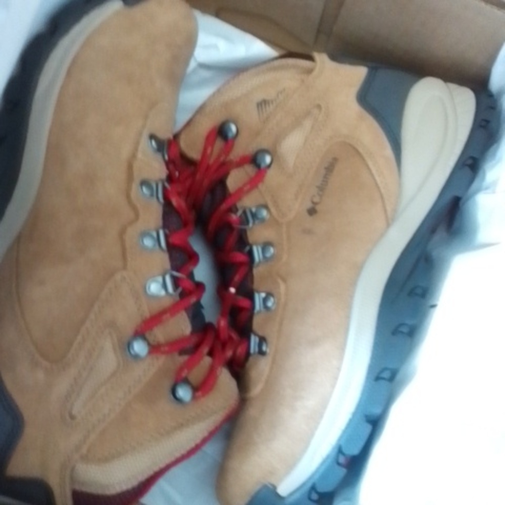 NWT Columbia Newton Ridge waterproof boots - Picture 5 of 5